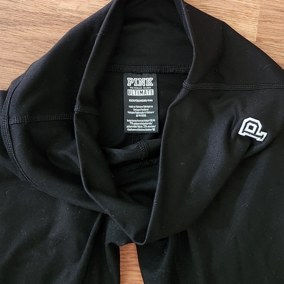 Victoria's Secret Capri Leggings - Picture 4 of 5